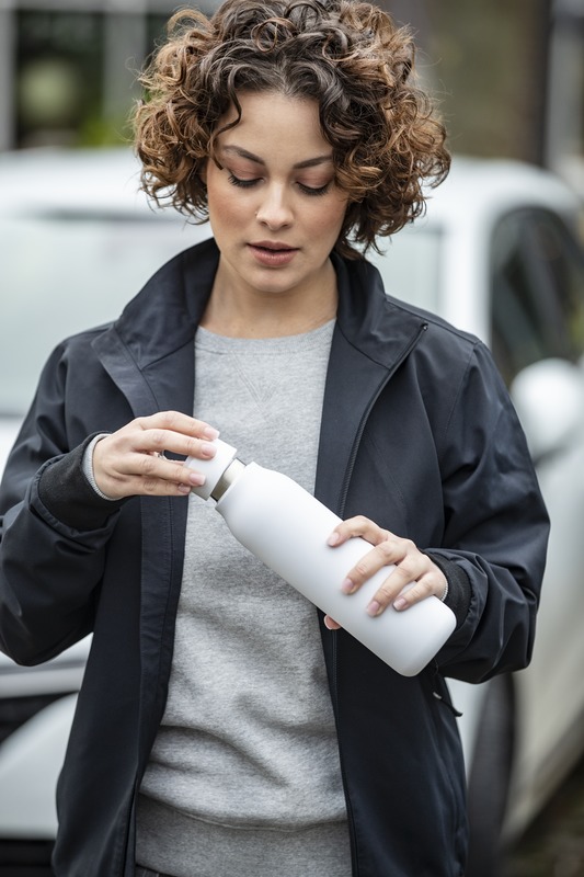 Marka 600 ml Kupfer-Vakuum Isolierflasche mit Metallschlaufe